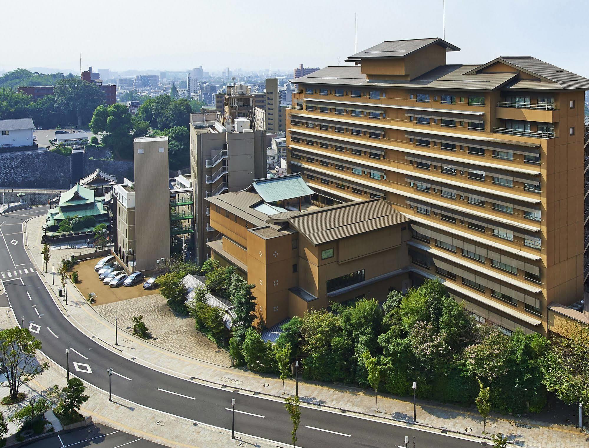 Yamatoya Honten Мацуяма Экстерьер фото